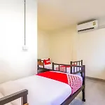 Oyo 928 Leaf Hostel